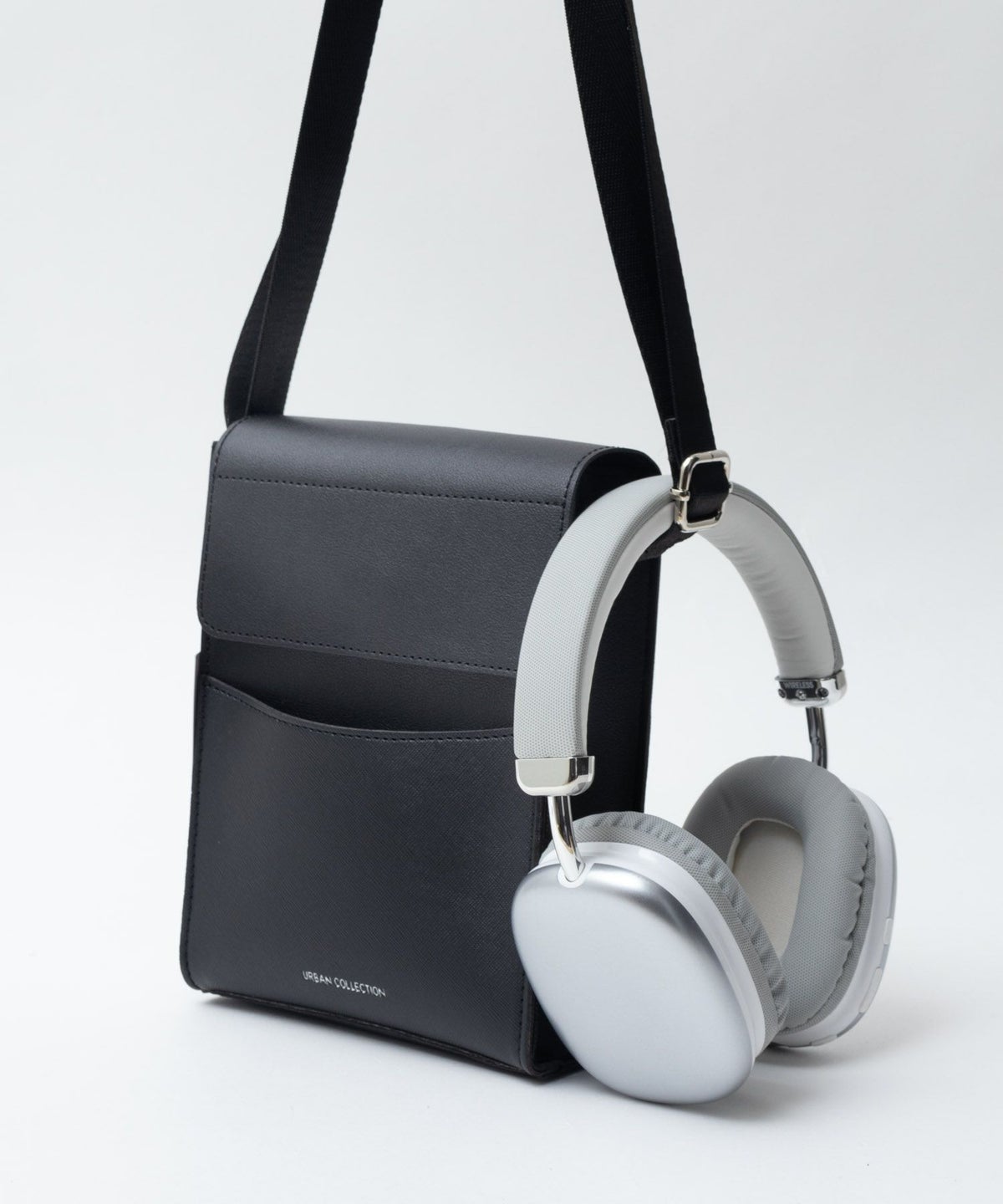 URBAN COLLECTION ボックス型フラップショルダーバッグ