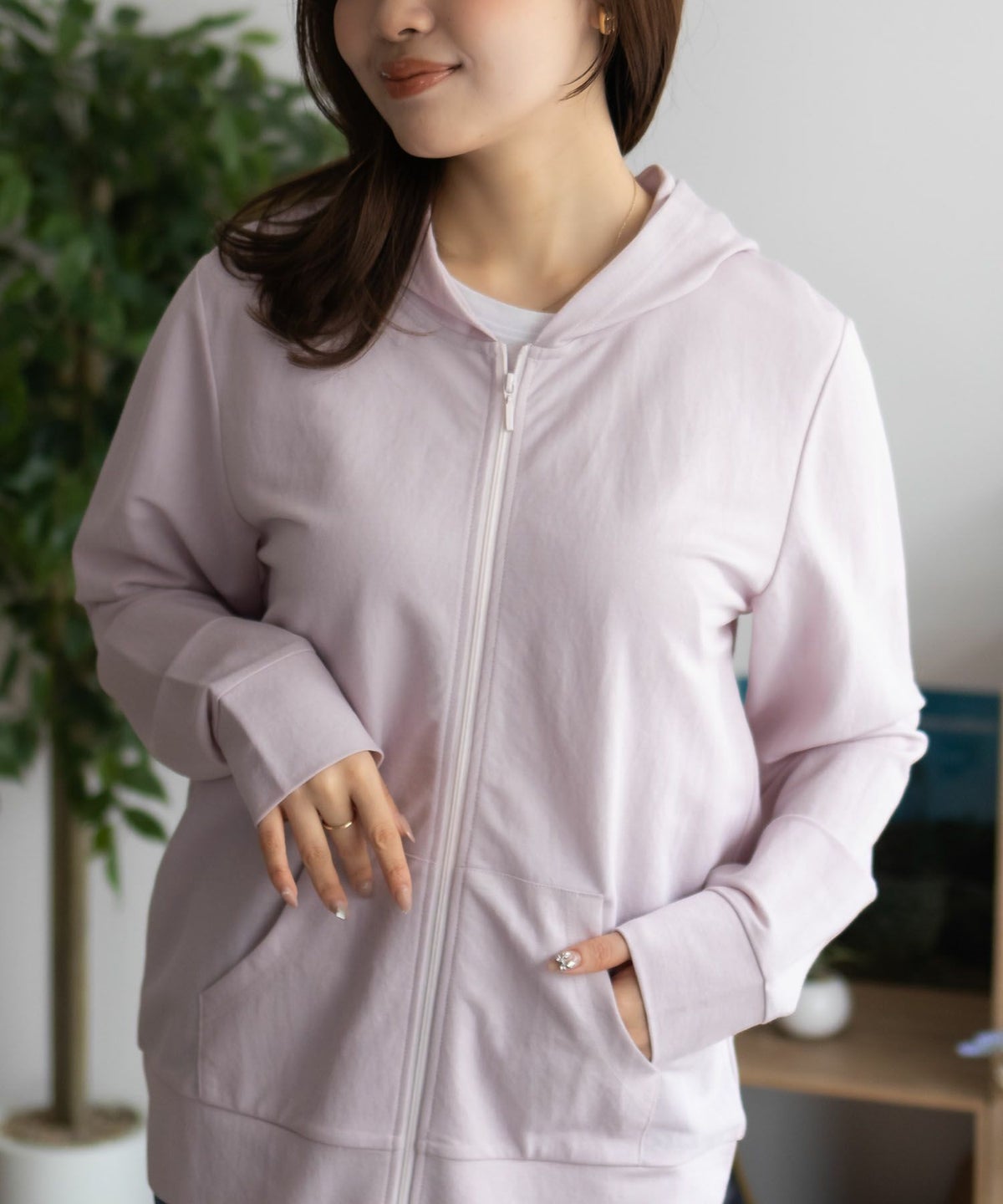 nAvy SARARI UVパーカー レディース