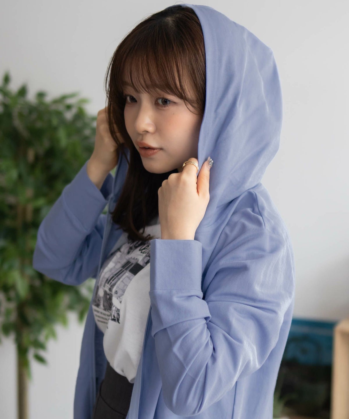 nAvy SARARI UVパーカー レディース