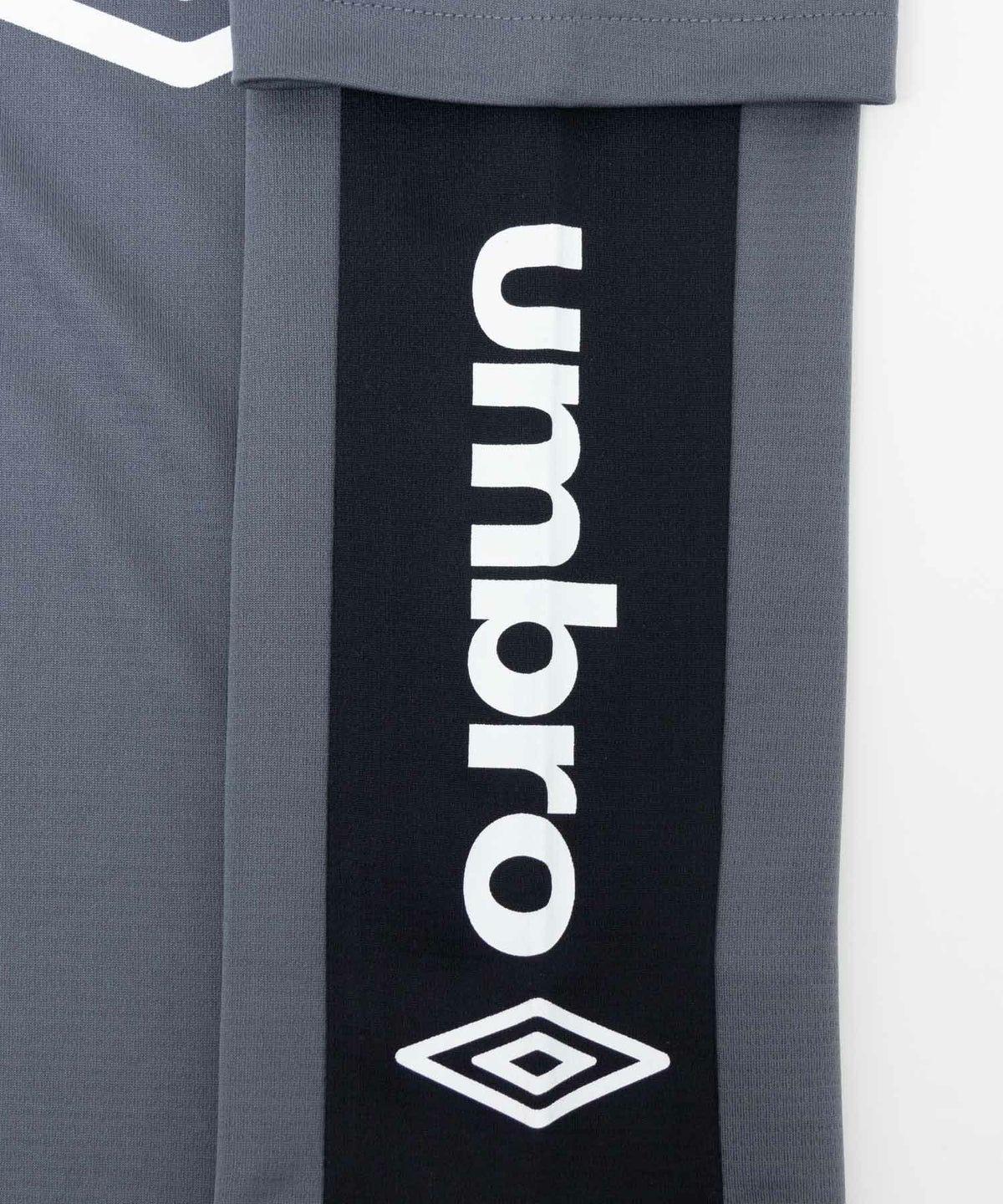 umbro Vネック配色切り替えTシャツ キッズ ネコポス 対応商品