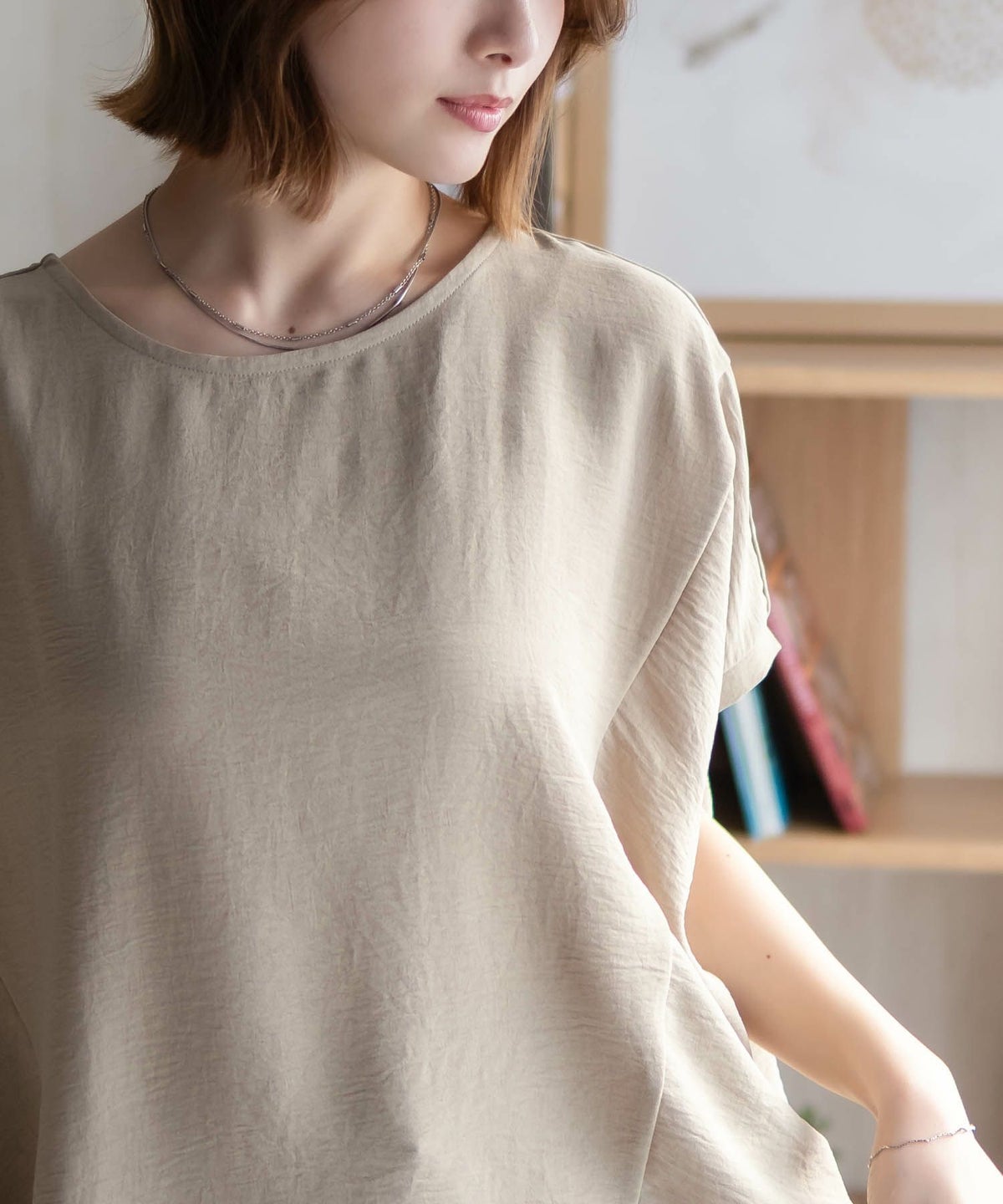 nAvy SARARI ウェーブサテンドルマンプルオーバー レディース ネコポス 対応商品