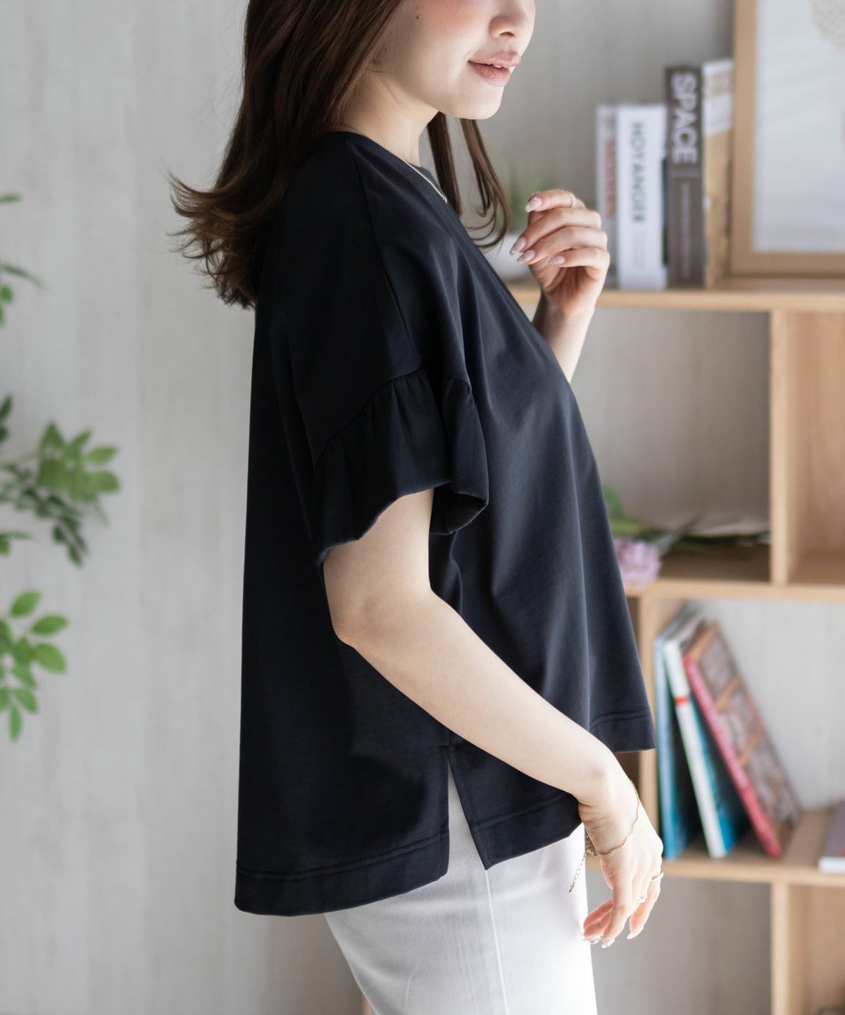 HusHusH 袖フリルプルオーバー レディース ネコポス 対応商品