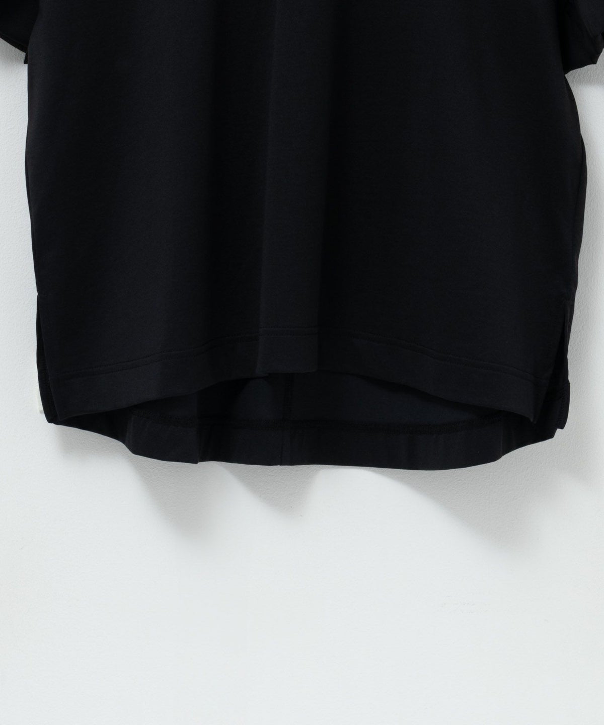 HusHusH 袖フリルプルオーバー レディース ネコポス 対応商品