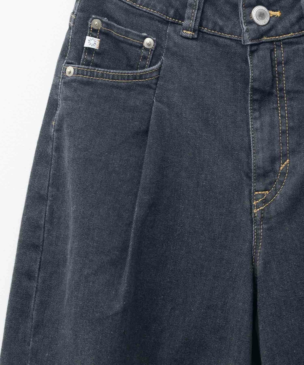 SOMETHING HANA タックカーブデニムパンツ レディース