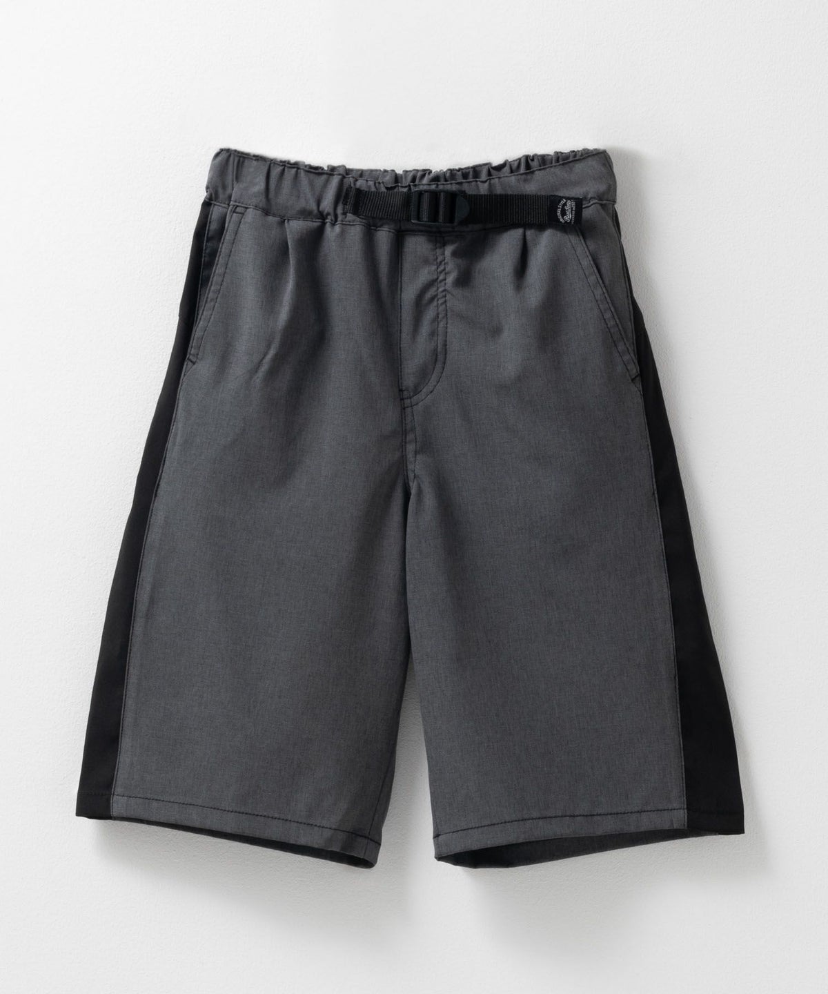 NAVY SARARI ギアショートパンツ キッズ