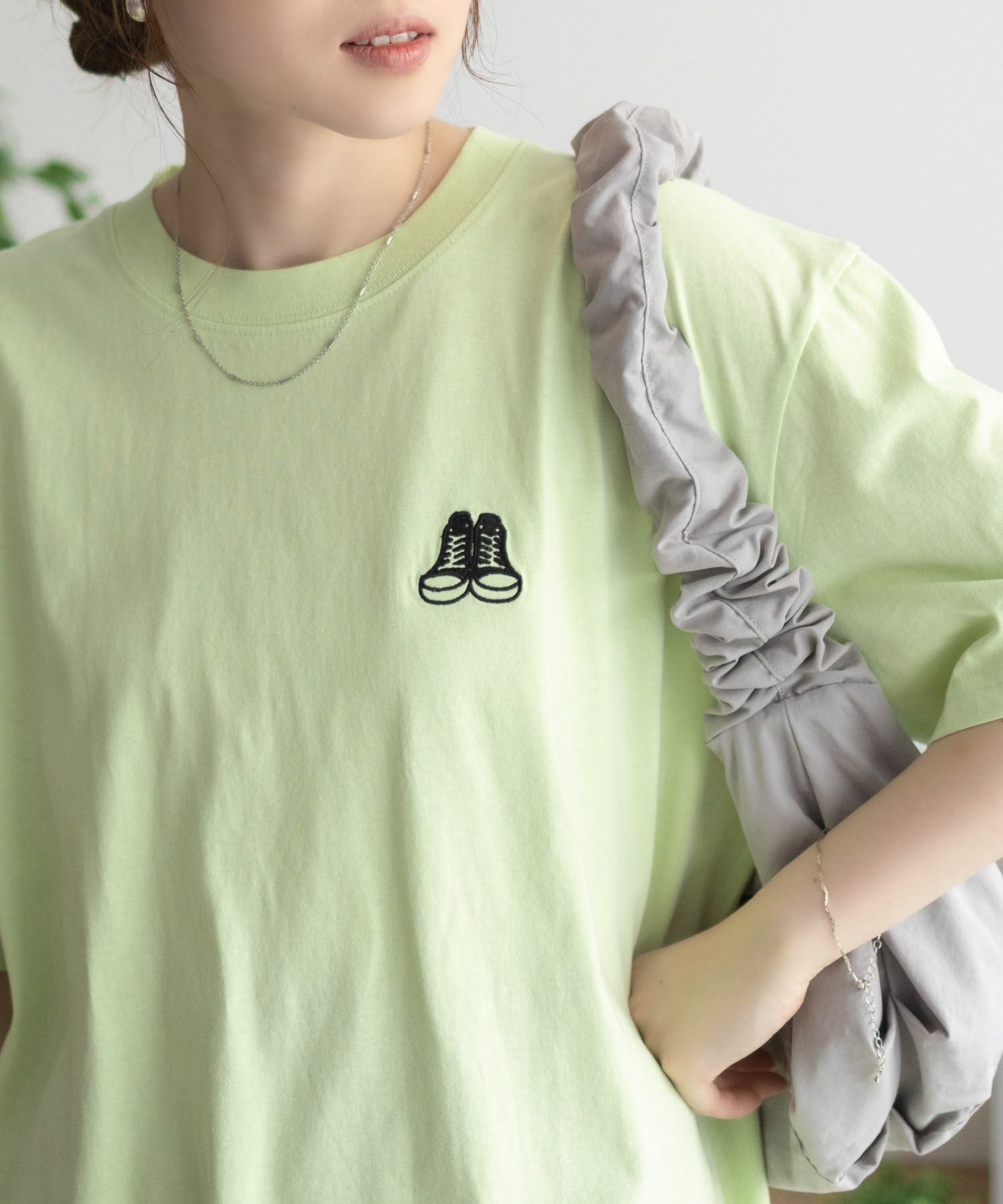 CONVERSE TOKYO  WOMEN バックプリントTシャツ　ベージュ 楽天市場】コンバース ベージュ（Tシャツ・カットソー｜トップス