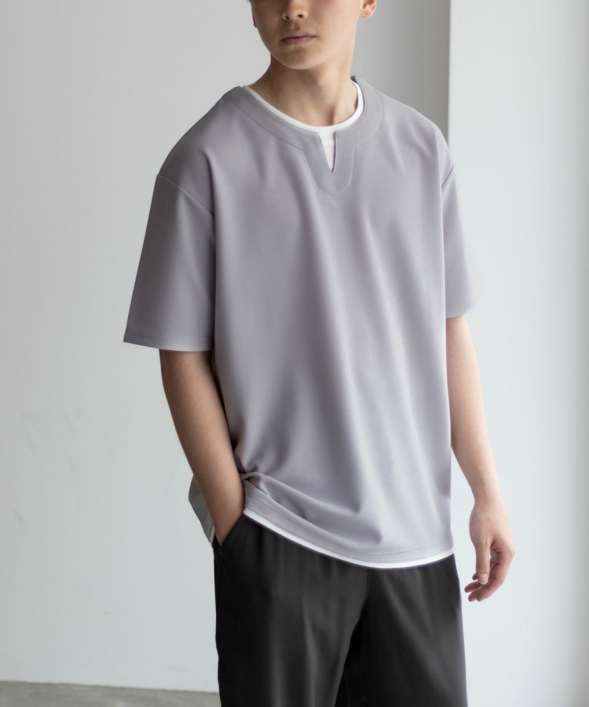 NAVY SARARI 接触冷感 キーネックフェイクレイヤードTシャツ メンズ ネコポス 対応商品