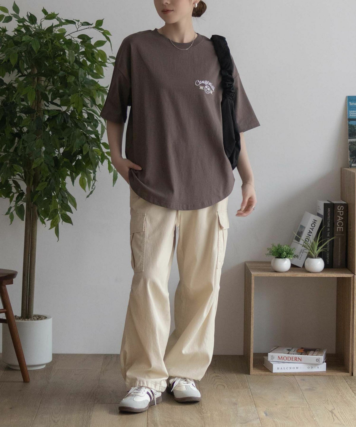 UNDERWRAPS 刺繍ラウンドビッグTシャツ レディース ネコポス 対応商品UNDERWRAPS 刺繍ラウンドビッグTシャツ レディース ネコポス 対応商品