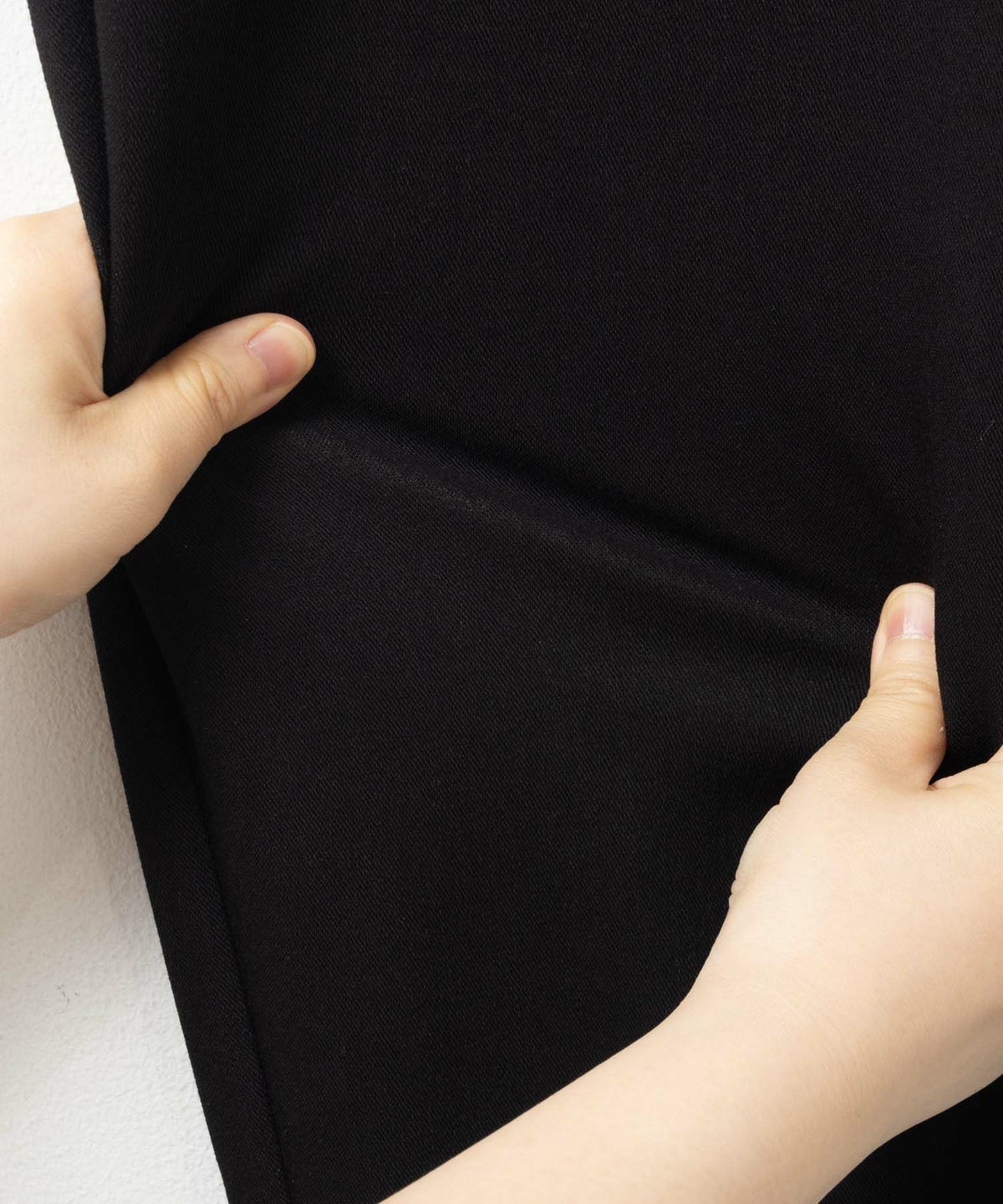 nAvy SARARI ひんやりフローズンストレートパンツ レディース