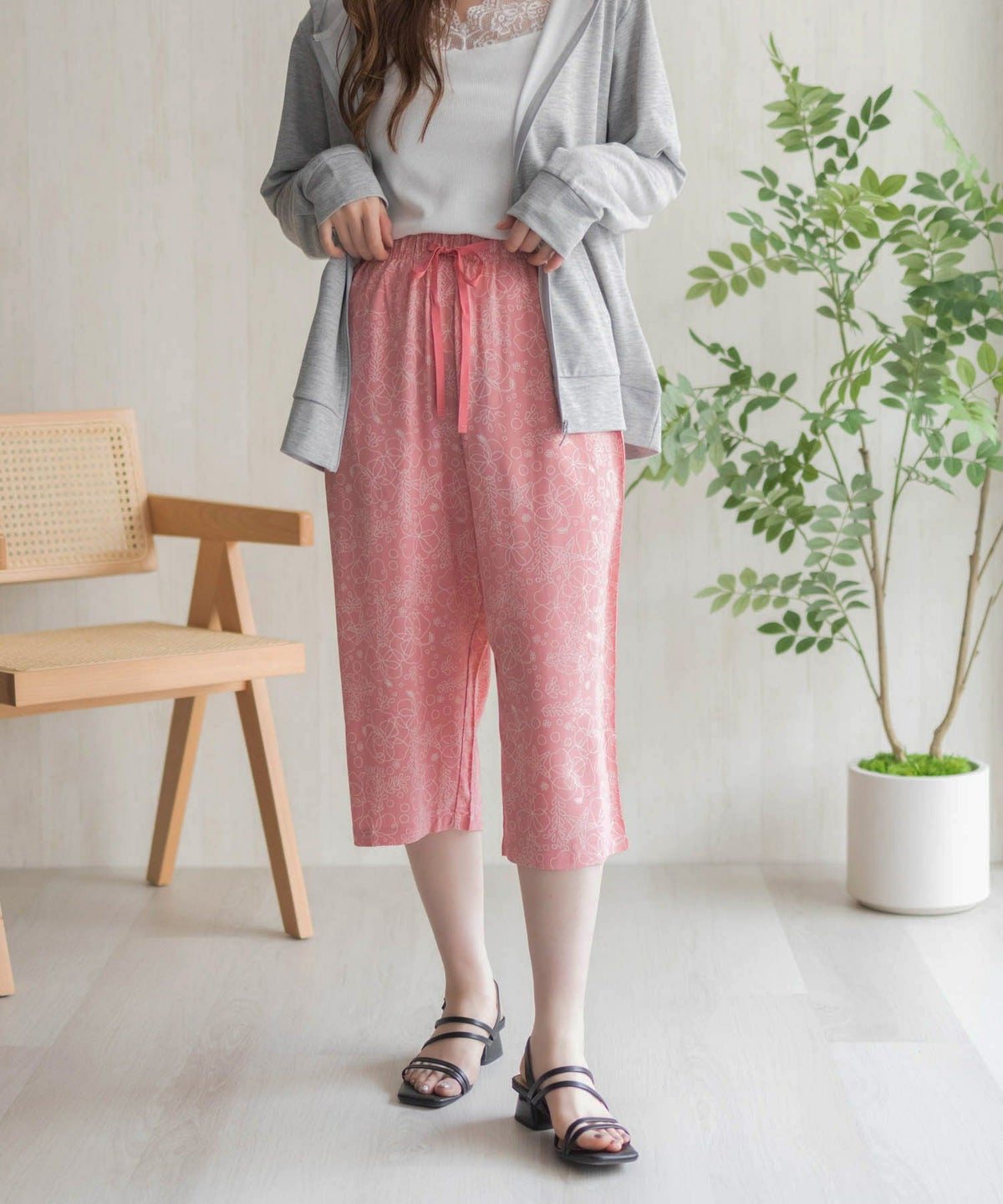 nAvy SARARI レーヨンステテコ フラワー柄 レディース