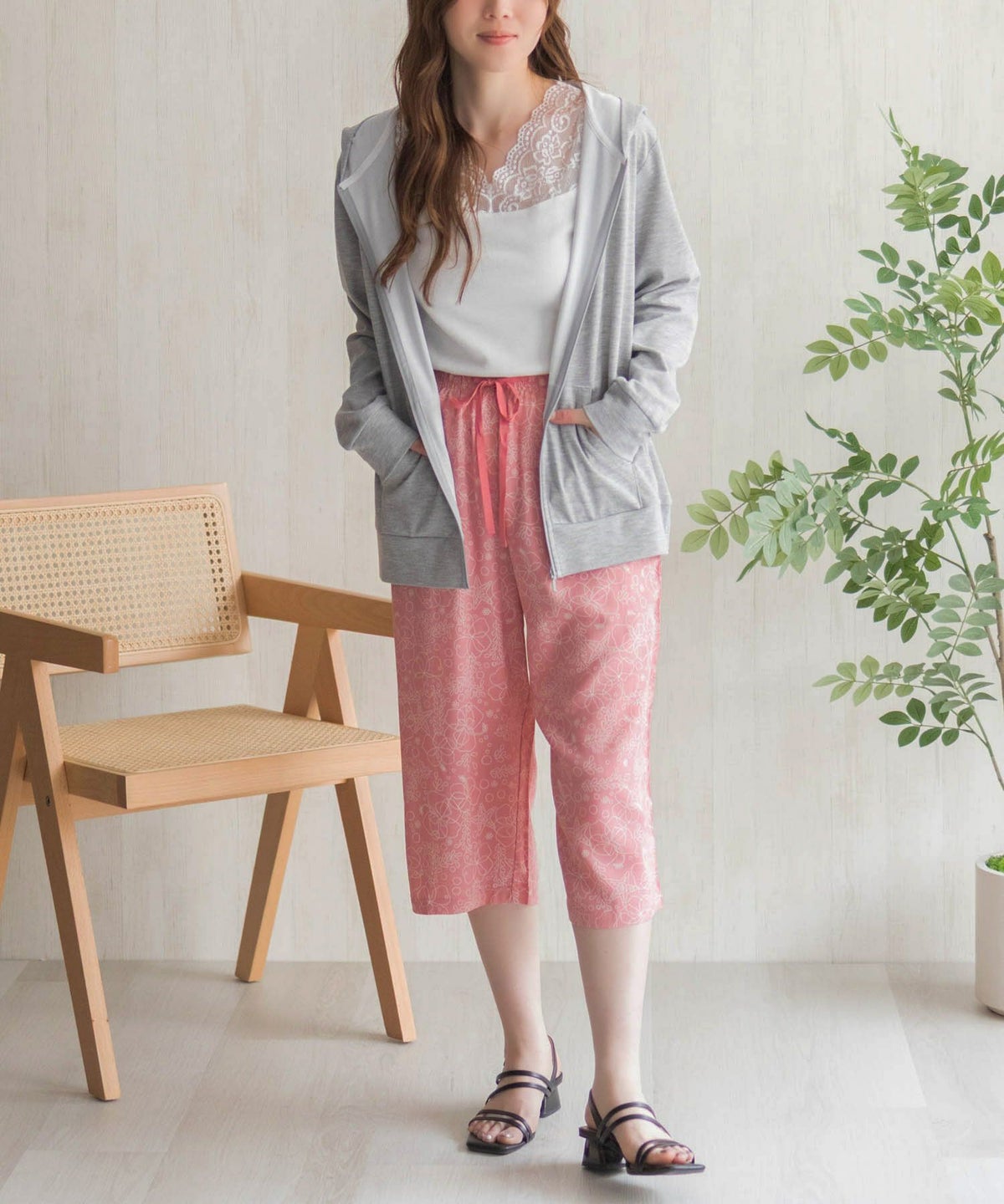 nAvy SARARI レーヨンステテコ フラワー柄 レディース