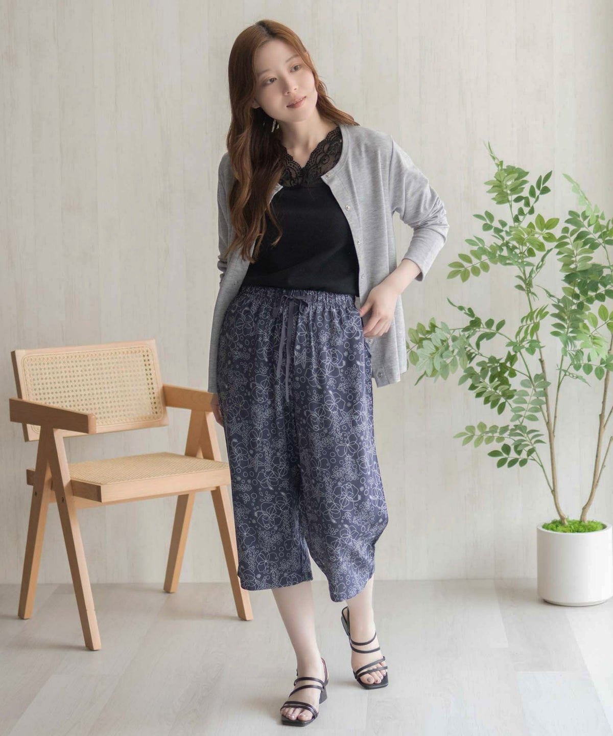 nAvy SARARI レーヨンステテコ フラワー柄 レディース