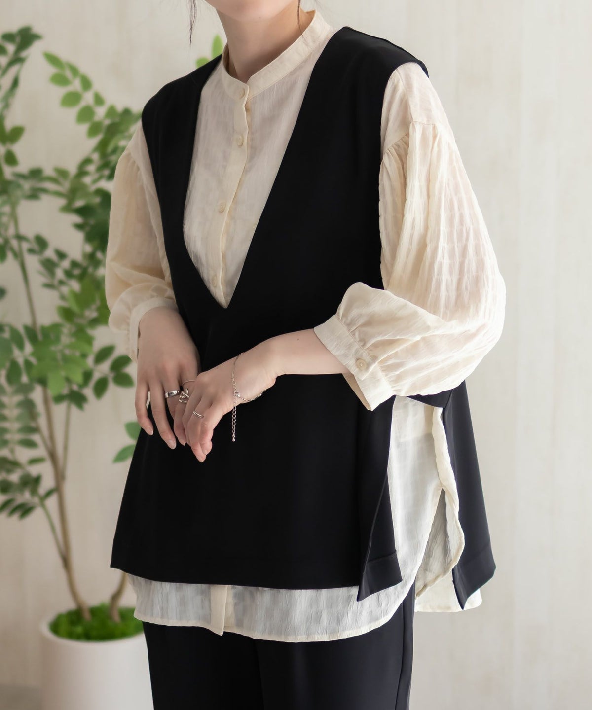 HusHusH 冷感ノーカラージレ レディース