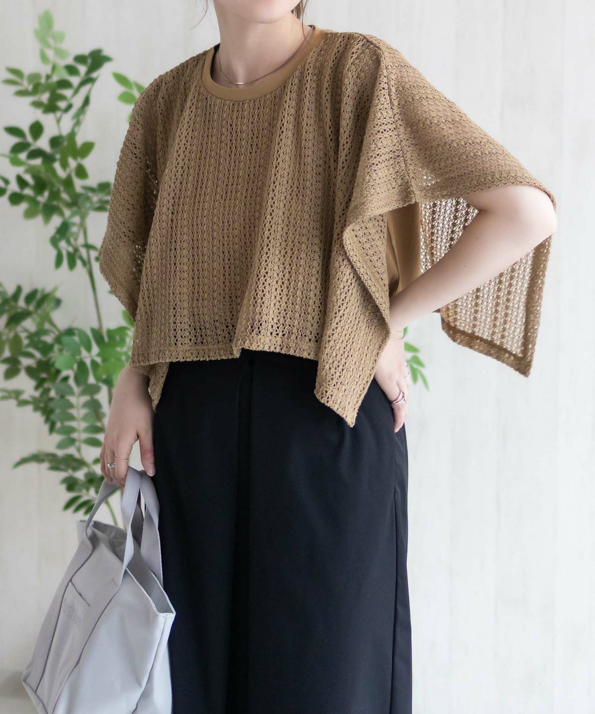 HusHusH ケープ調Tシャツ レディース ネコポス 対応商品