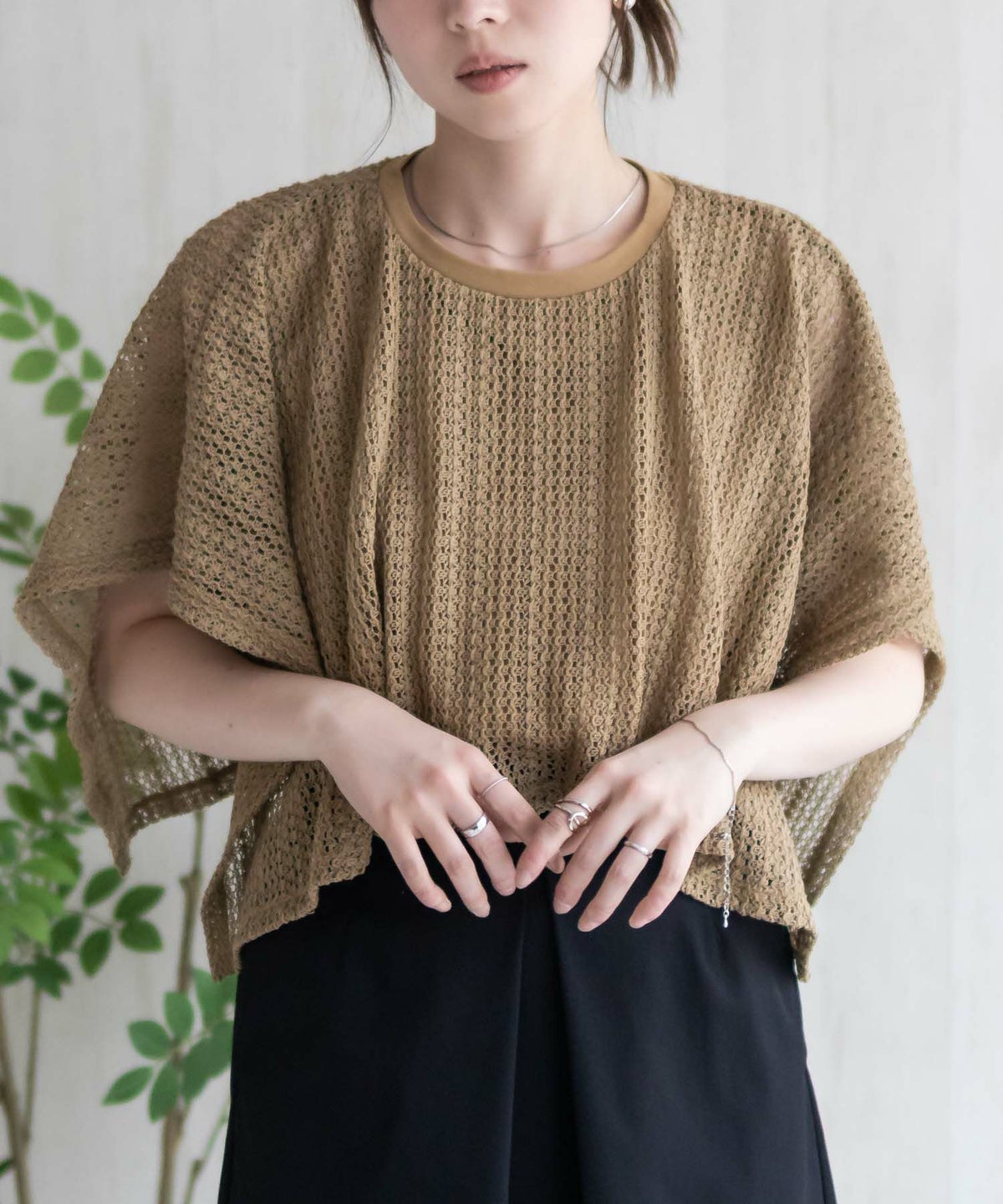 HusHusH ケープ調Tシャツ レディース ネコポス 対応商品