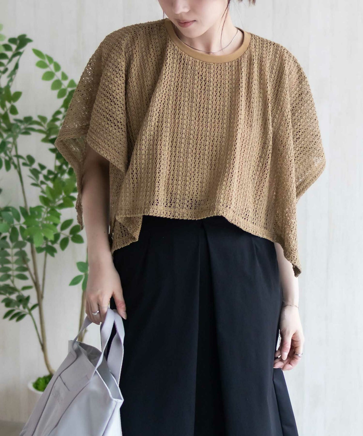 HusHusH ケープ調Tシャツ レディース ネコポス 対応商品