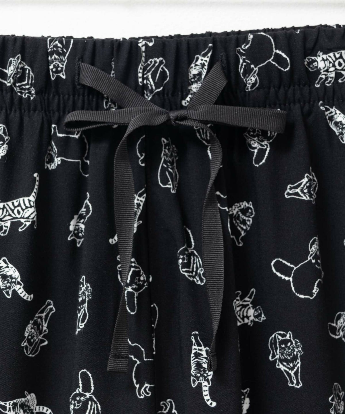 nAvy SARARI レーヨンステテコ 総柄 レディース