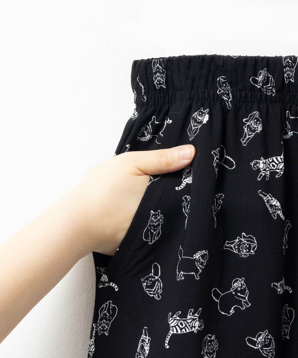 nAvy SARARI レーヨンステテコ 総柄 レディース