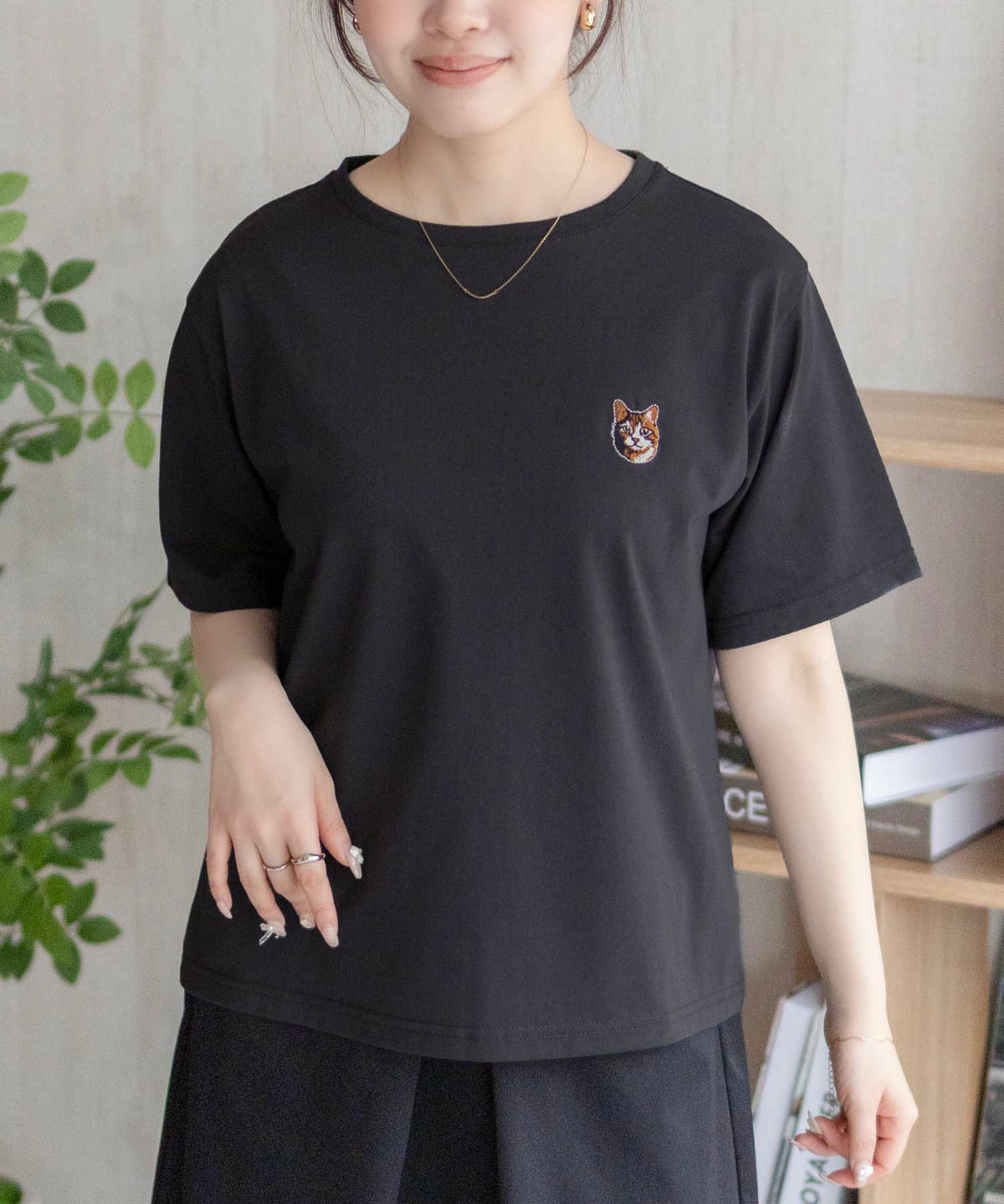 nAvy ネコ刺繍Tシャツ レディース ネコポス 対応商品