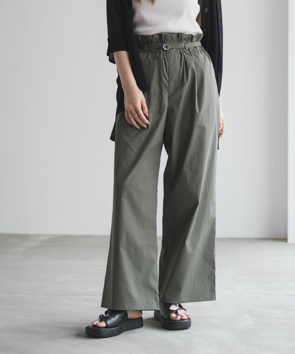 nAvy SARARI ベルト付きハイウエストパンツ レディース