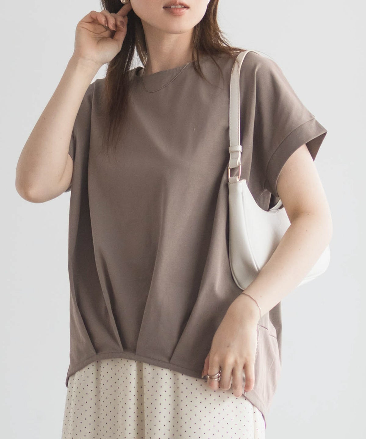 nAvy SARARI 裾タックプルオーバー レディース ネコポス 対応商品