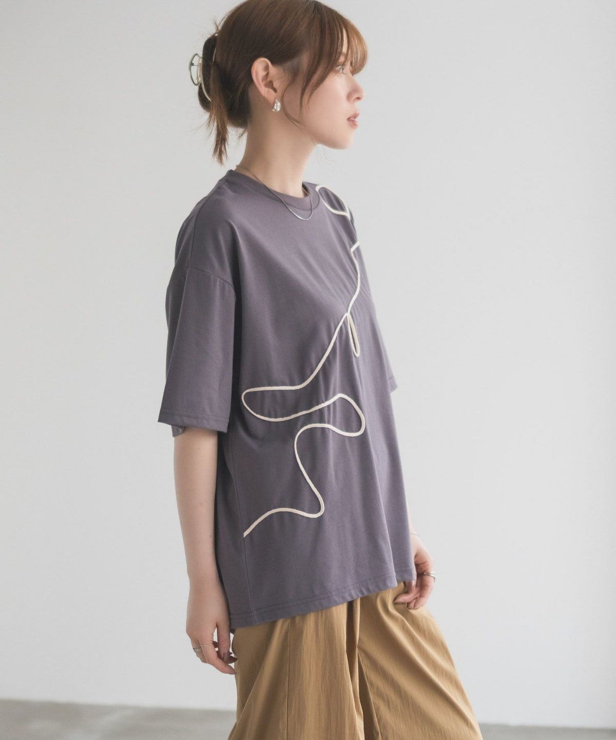 HusHusH コード刺繍Tシャツ レディース ネコポス 対応商品