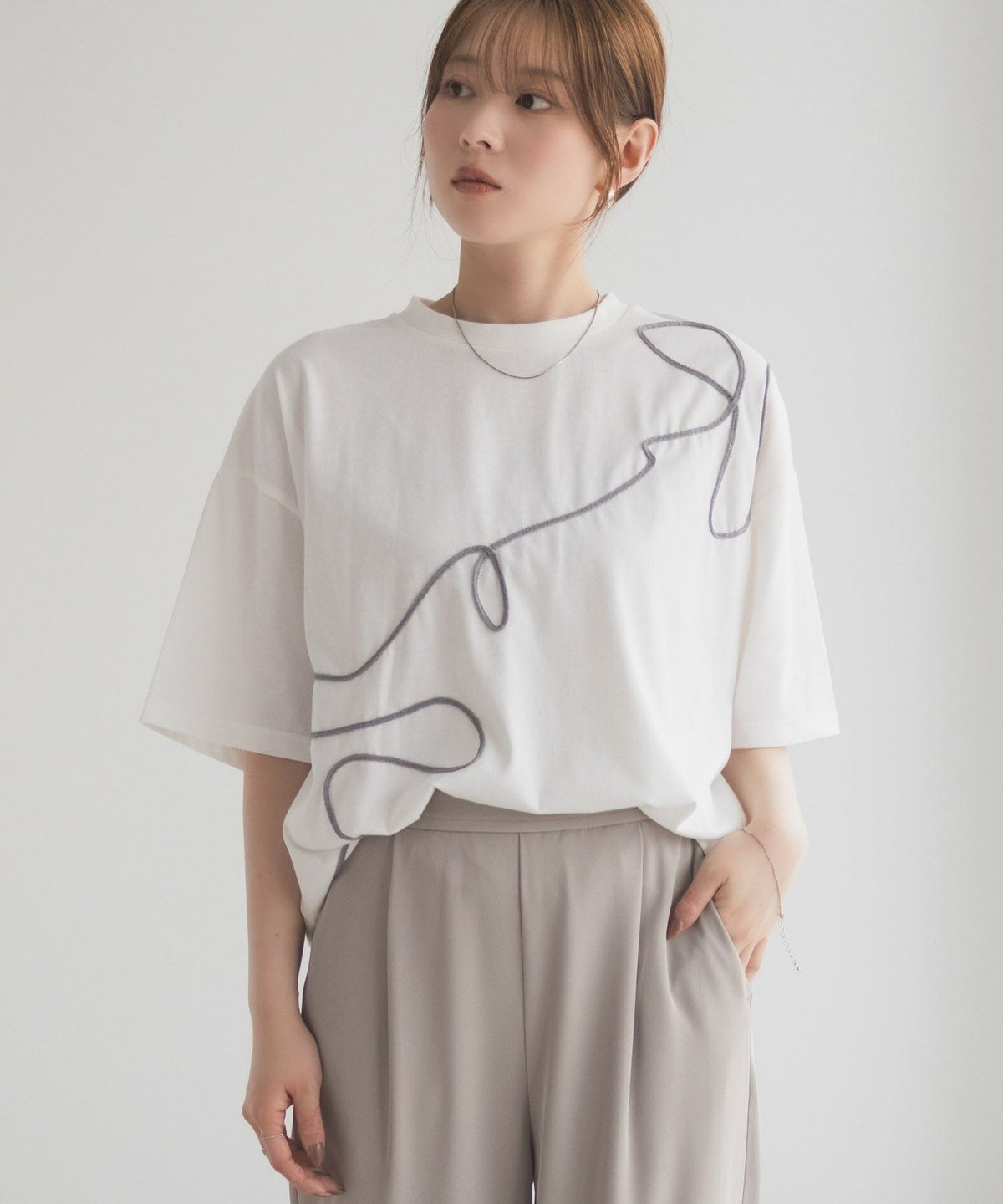 HusHusH コード刺繍Tシャツ レディース ネコポス 対応商品