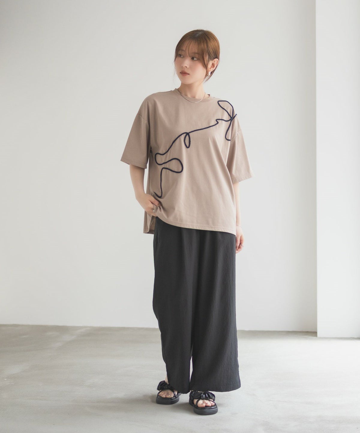 HusHusH コード刺繍Tシャツ レディース ネコポス 対応商品