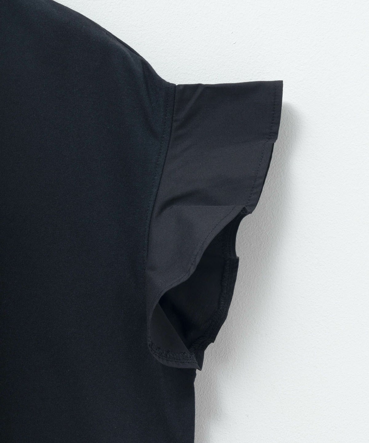 HusHusH 布帛フリルTシャツ レディース ネコポス 対応商品