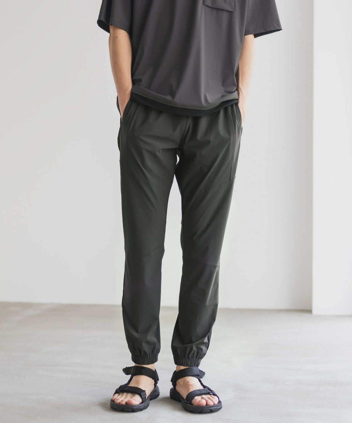 NAVY SARARI 極冷ジョガーパンツ メンズ