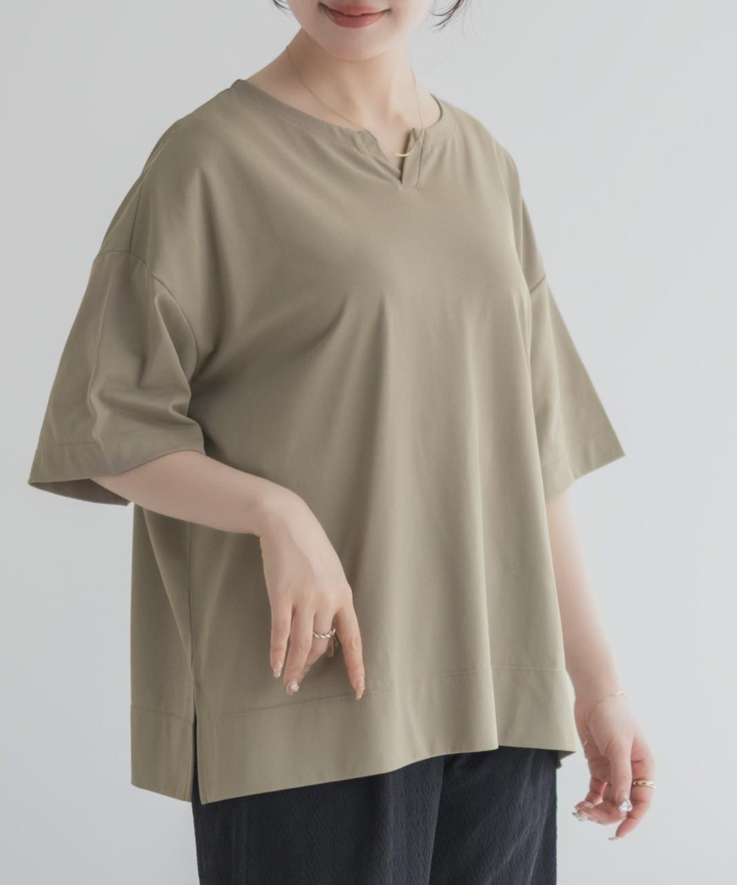 nAvy エブリーT 汗じみ軽減 キーネックTシャツ レディース