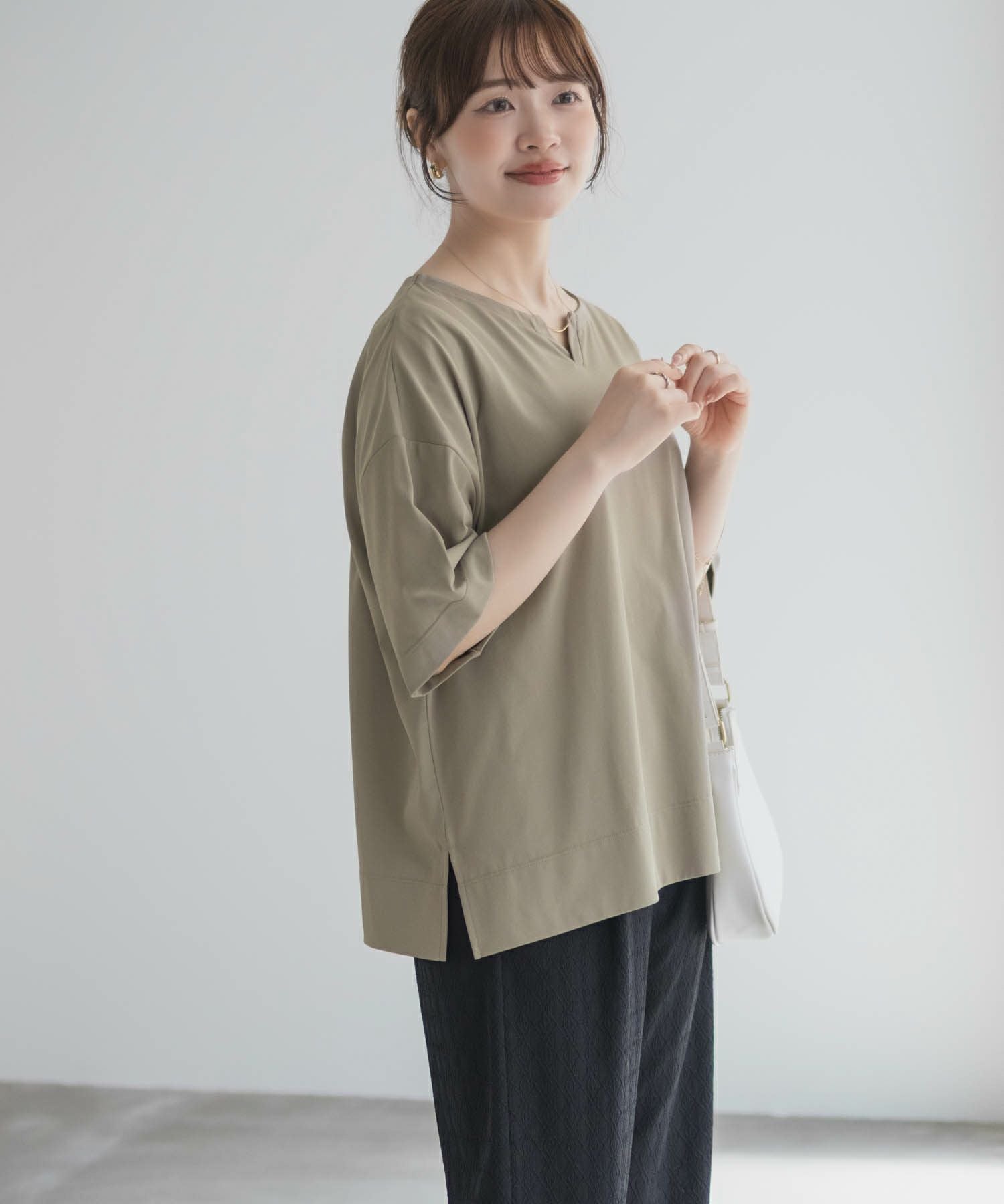 nAvy エブリーT 汗じみ軽減 キーネックTシャツ レディース