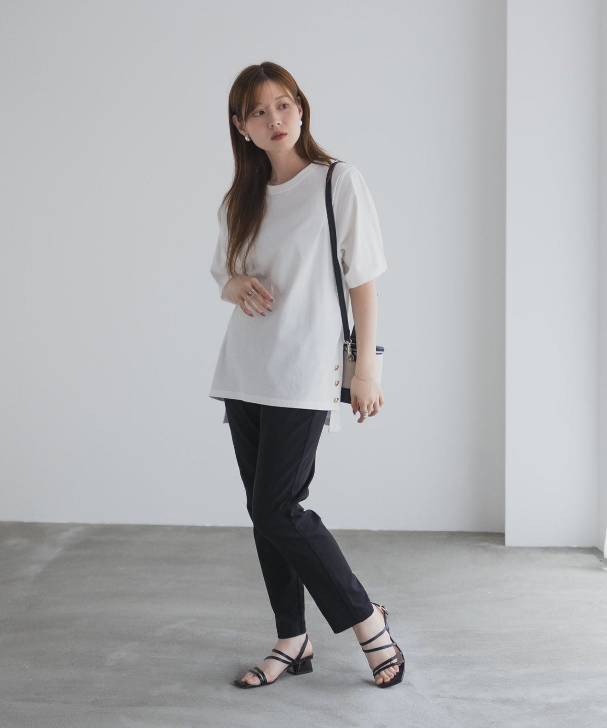 nAvy 裾ボタンオーバーTシャツ レディース ネコポス 対応商品