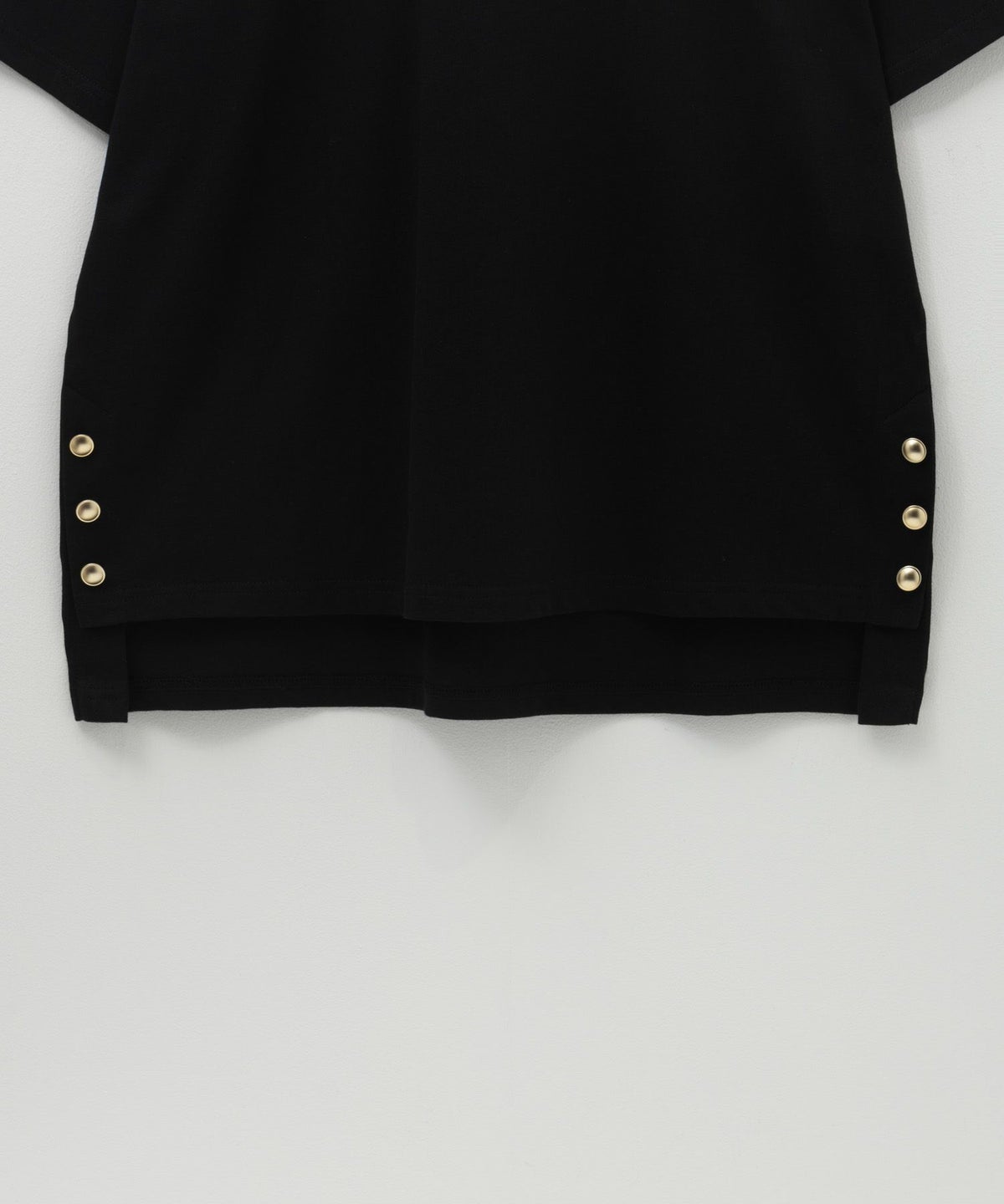 nAvy 裾ボタンオーバーTシャツ レディース ネコポス 対応商品