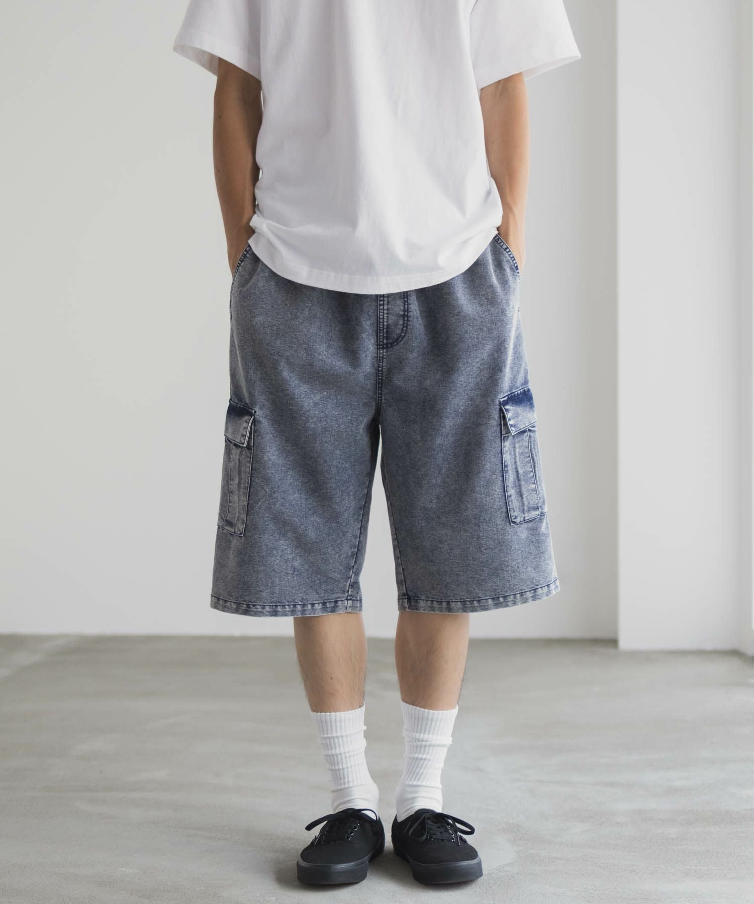 未使用 総刺繍ショート丈 Mサイズゆるカーゴパンツ今昔 作業服・作業用品 ストレッチカーゴパンツ(ノータック) アイトス