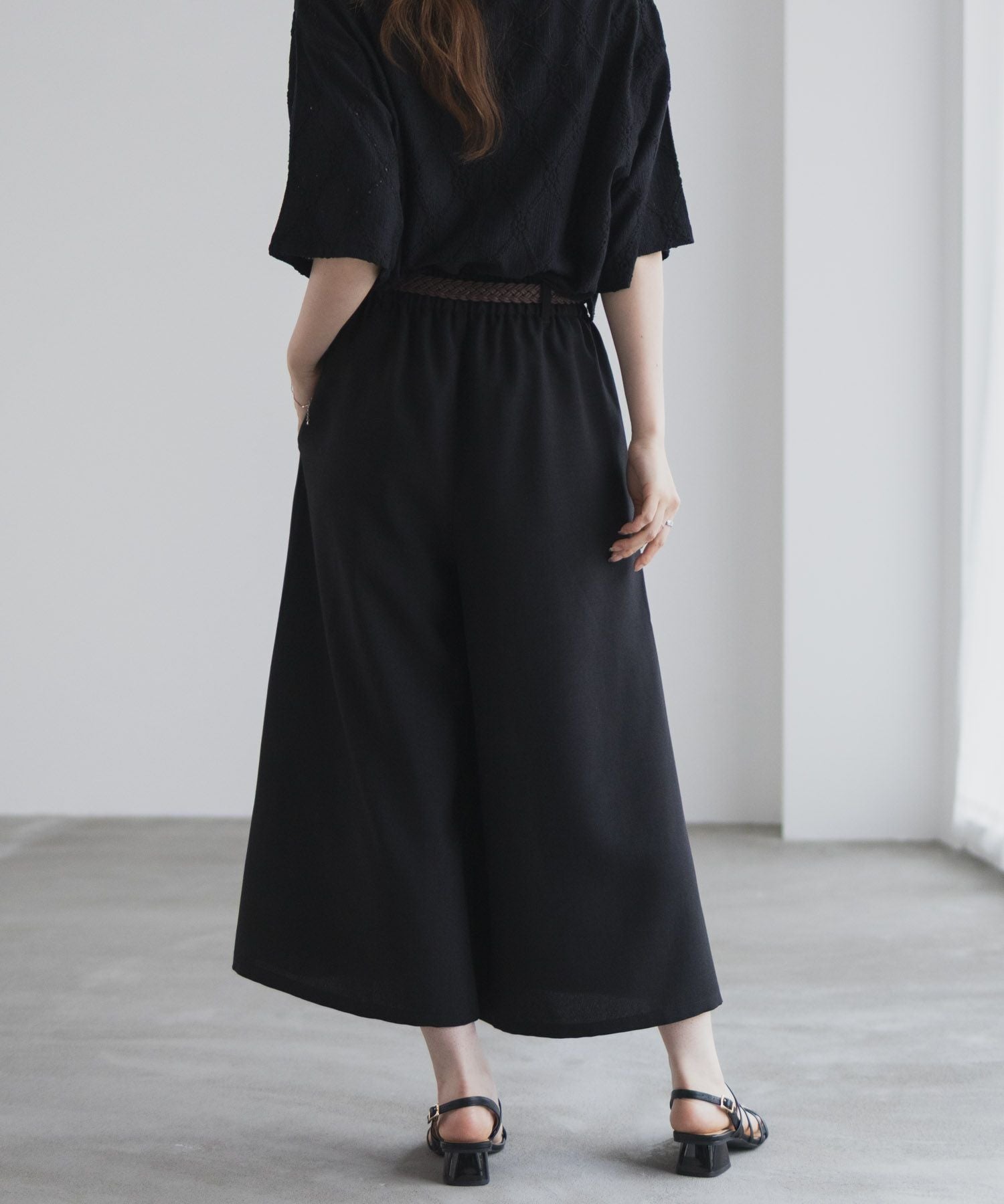nAvy ベルト付きワイドクロップドパンツ レディース