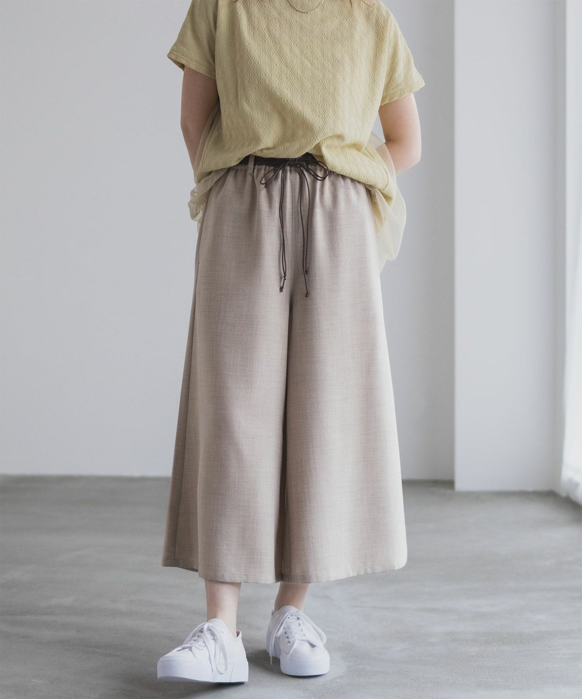 nAvy ベルト付きワイドクロップドパンツ レディース