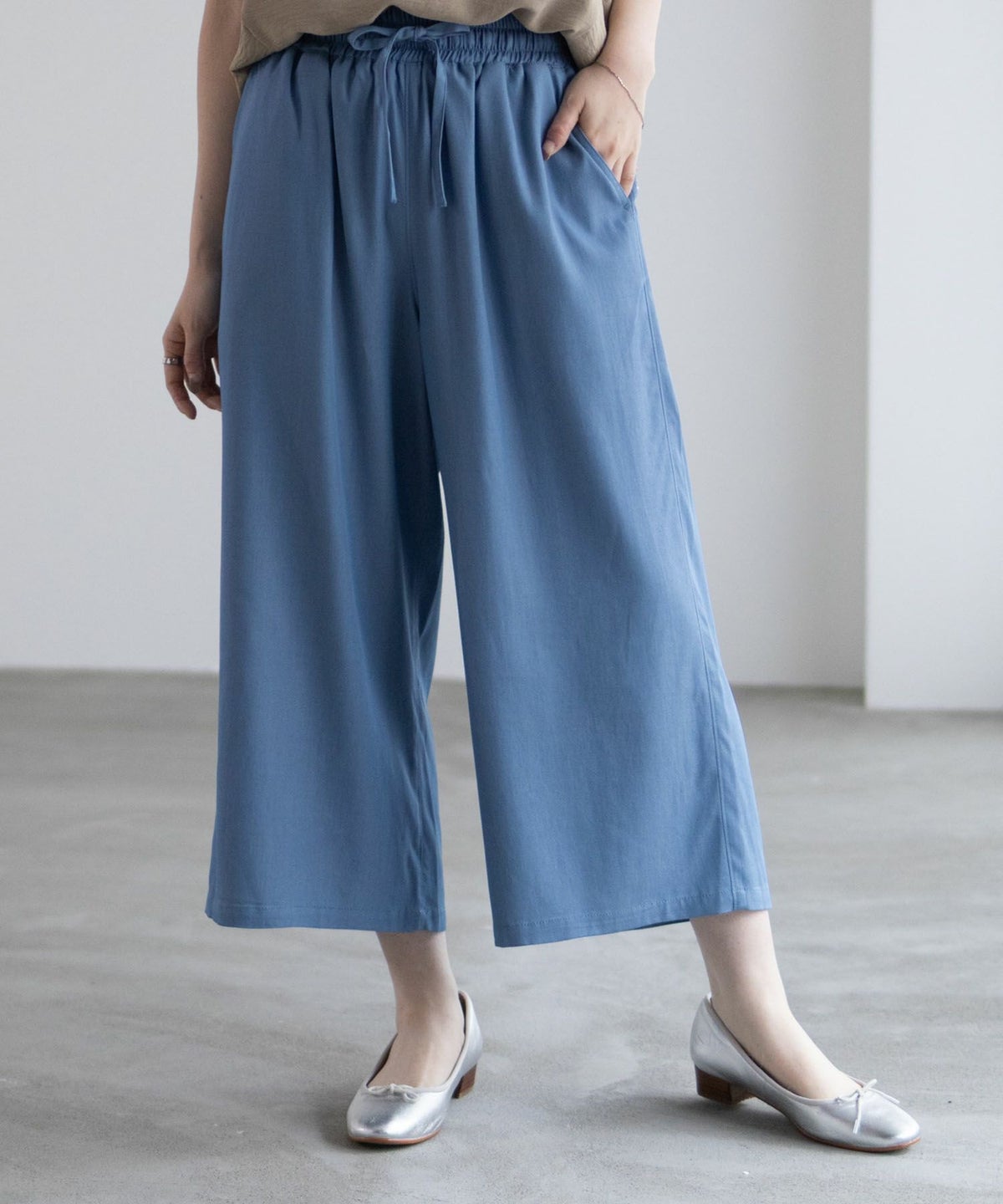 nAvy イージークロップドパンツ レディース