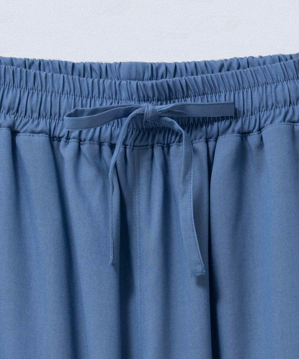 nAvy イージークロップドパンツ レディース