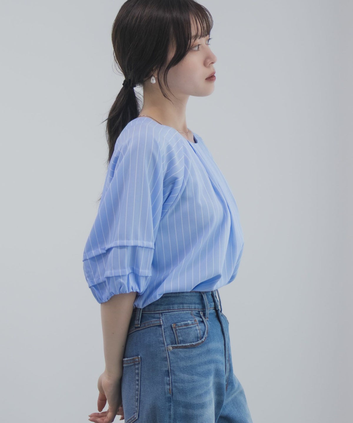 Idnes 袖タックストライプブラウス レディース