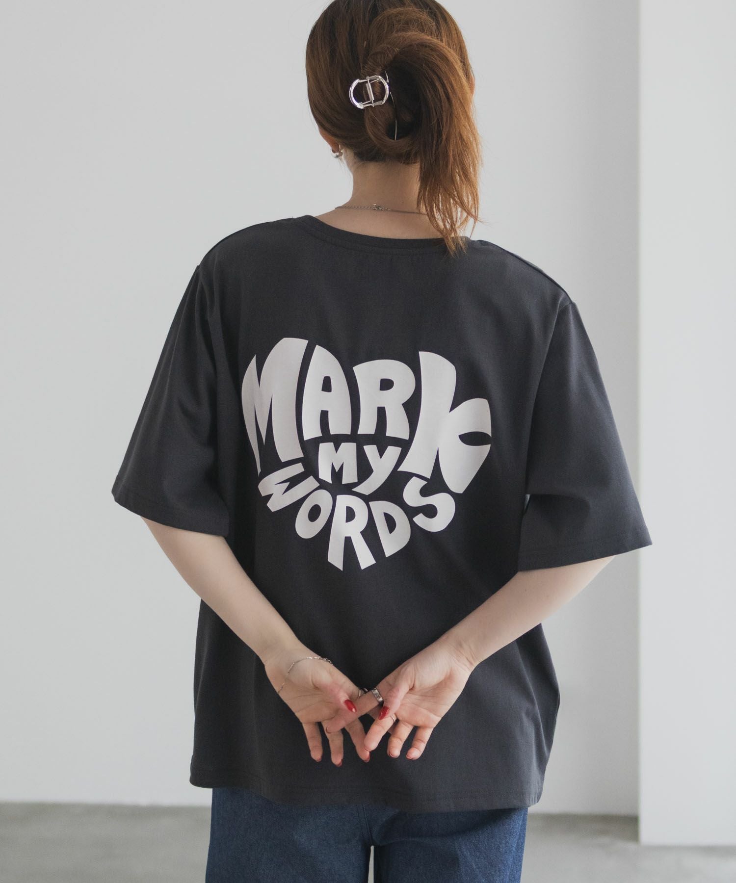 T-GRAPHICS バックプリントTシャツ レディース