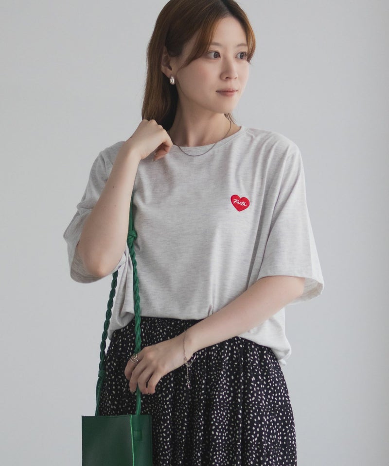 T-GRAPHICS ハート刺繍Tシャツ レディース メール便 対応商品商品画像-7