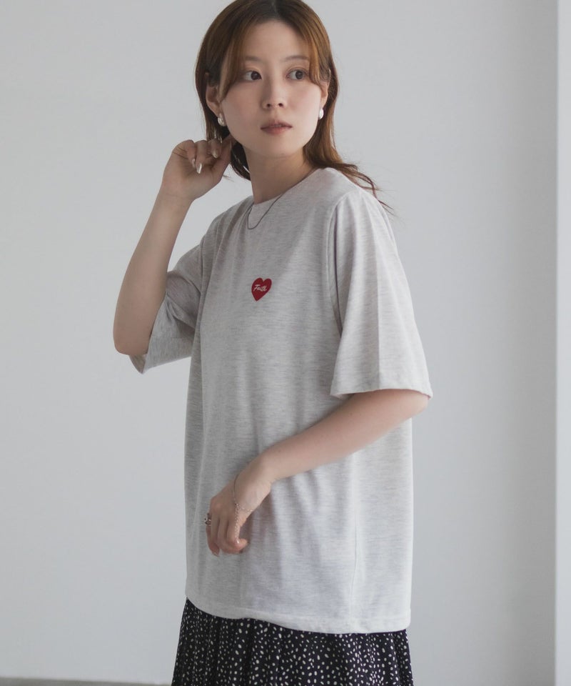 T-GRAPHICS ハート刺繍Tシャツ レディース メール便 対応商品商品画像-8
