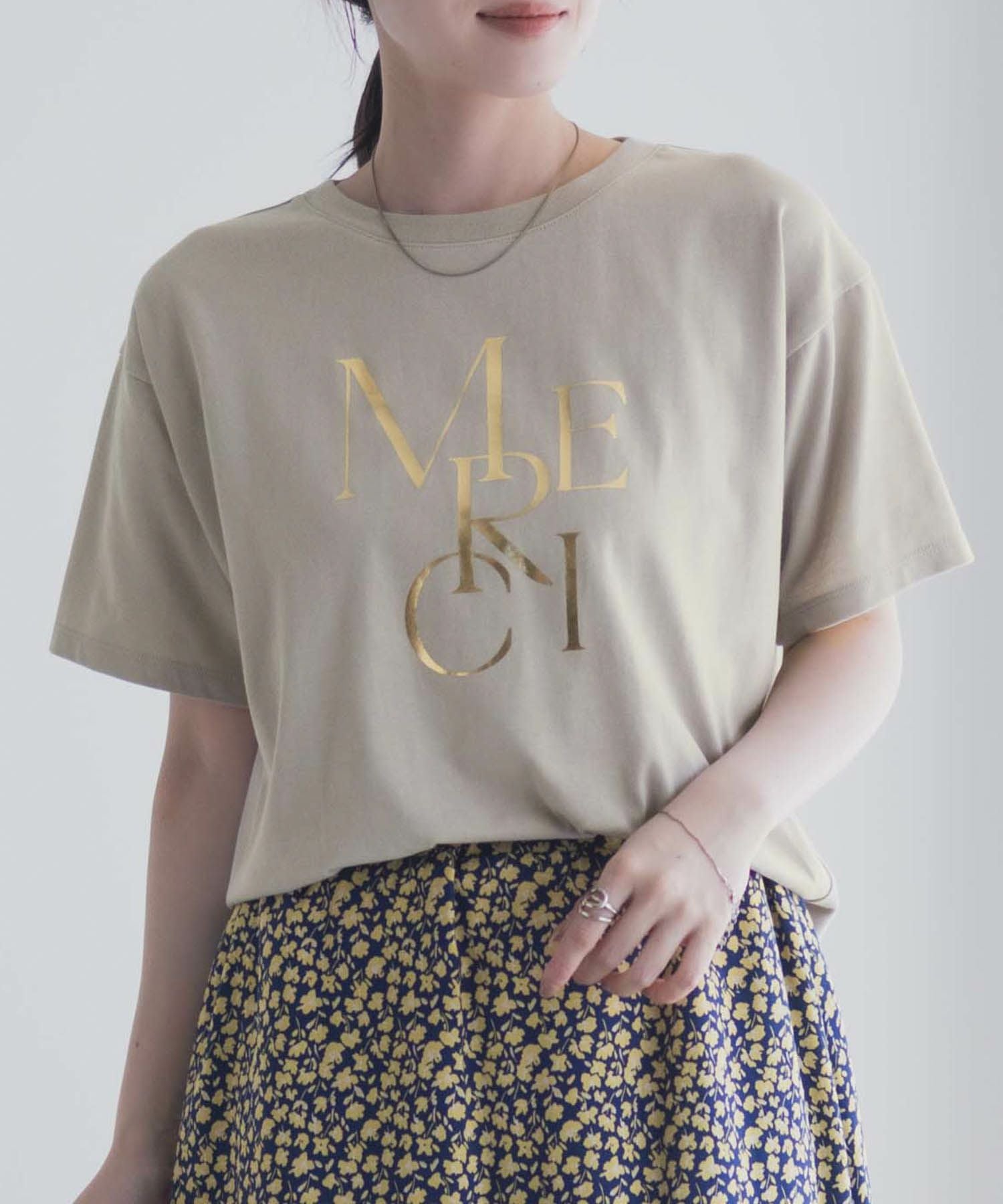 Idnes MERCI箔プリントTシャツ レディース