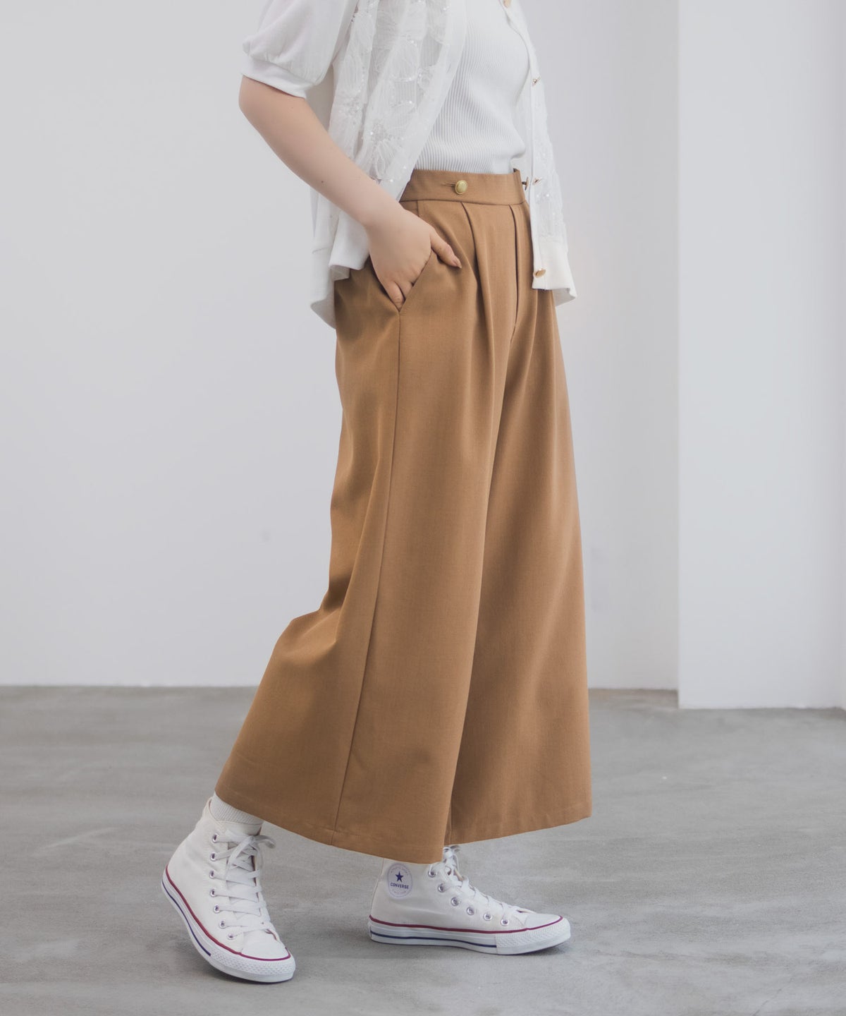 Idnes 釦付きワイドクロップドパンツ レディース