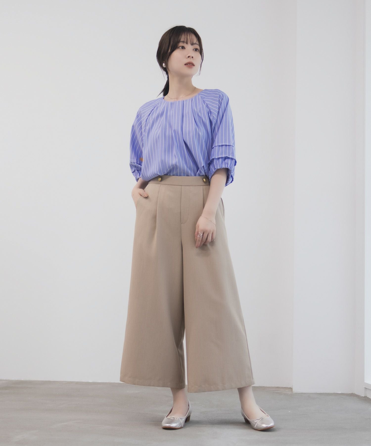 Idnes 釦付きワイドクロップドパンツ レディース