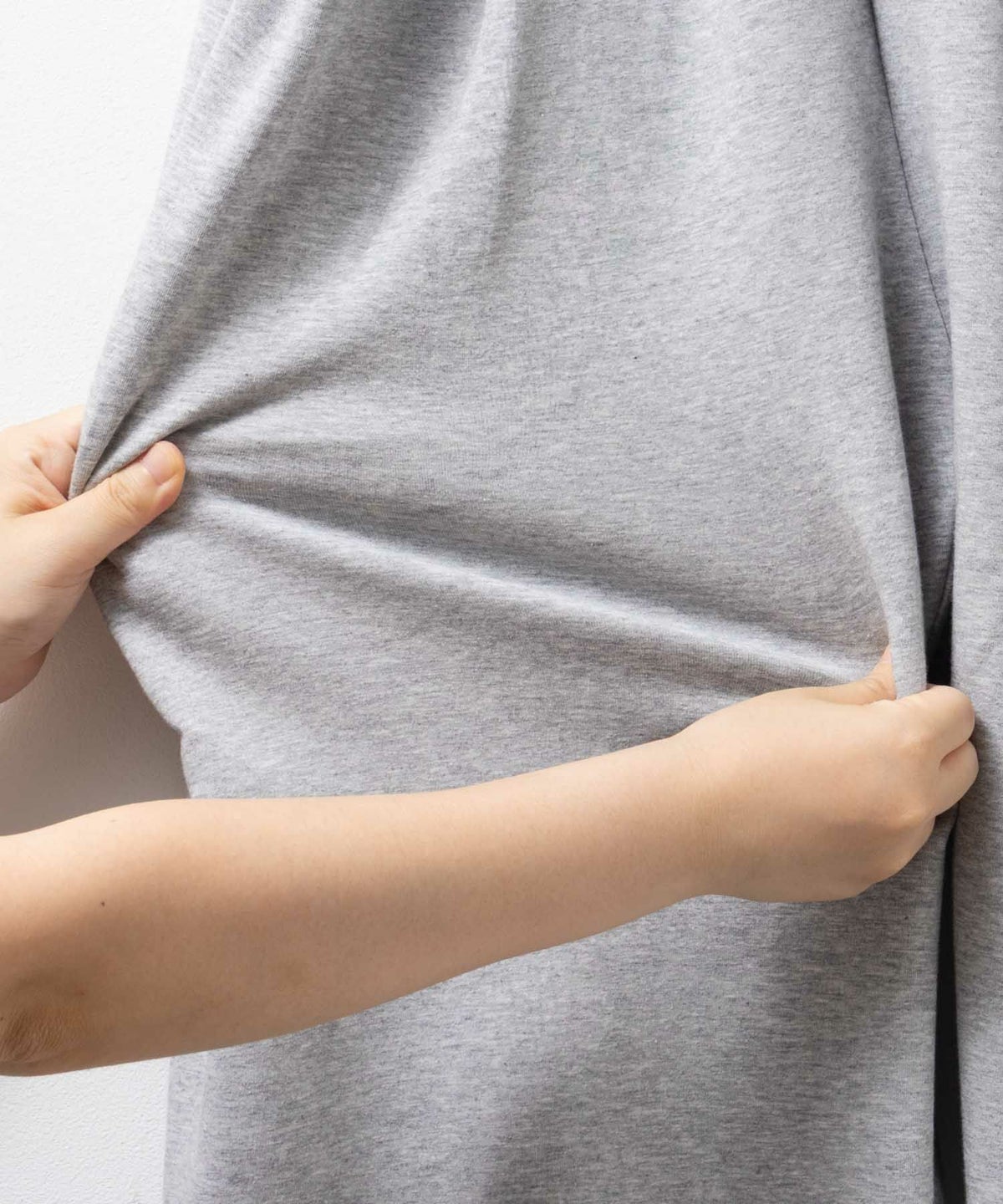 milli de l'air ポンチ素材 リラックスカーブパンツ レディース