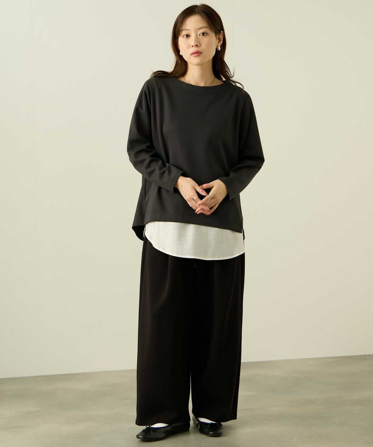 nAvy ポンチ素材 裾ラウンドプルオーバー レディース メール便 対応商品