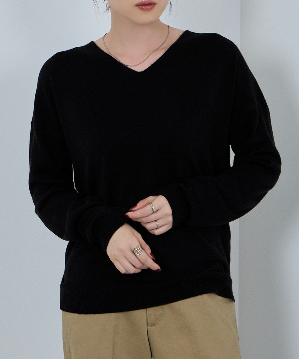 nAvy カシミヤタッチニット Vネック レディース