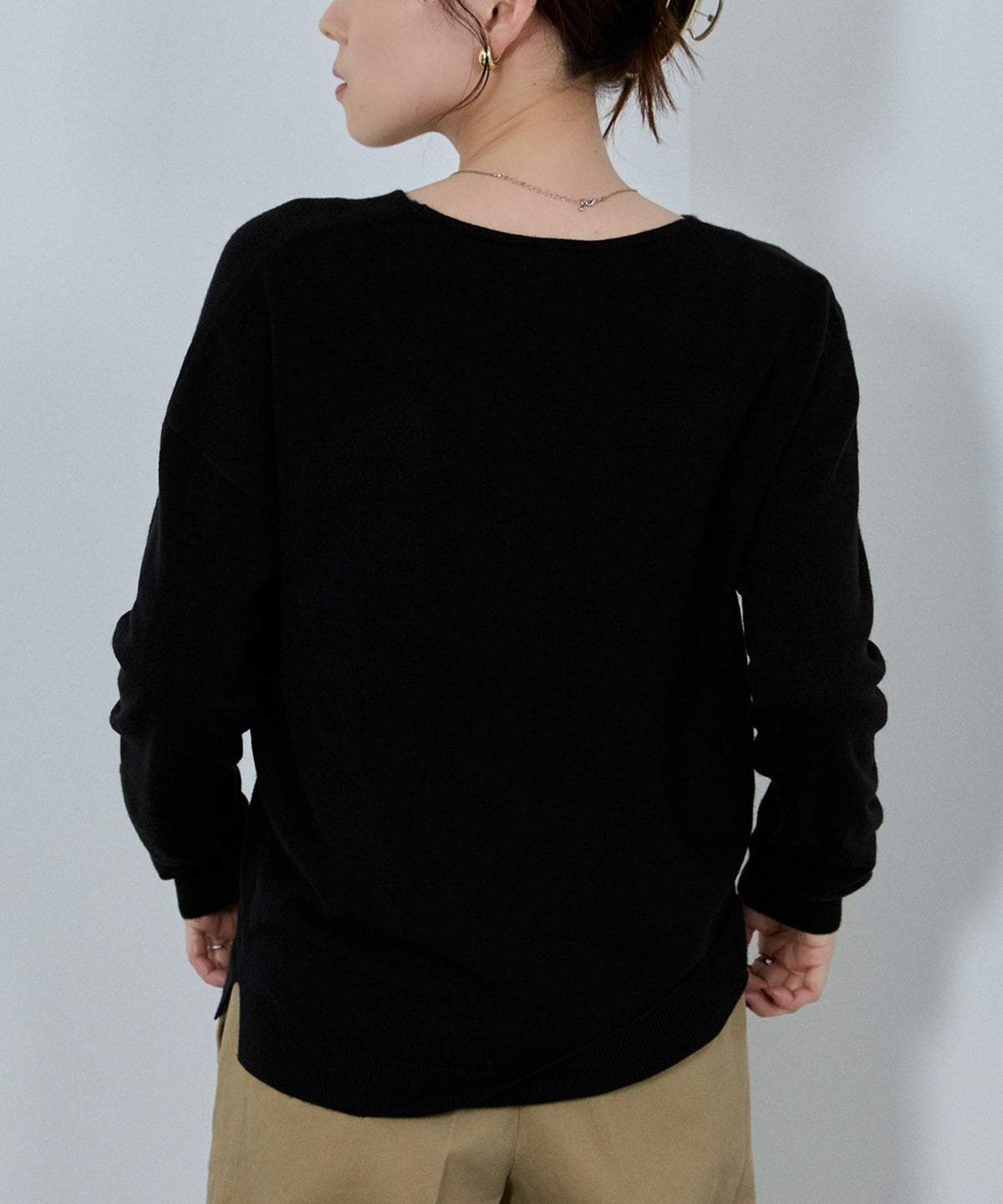 nAvy カシミヤタッチニット Vネック レディース